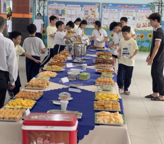 Trường Tiểu học Bắc Hải tổ chức buổi tiệc buffet cho các bạn học sinh khối 5 niên khoá 2021-2026