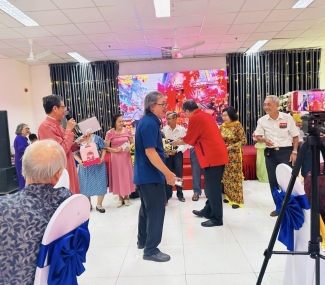 HỌP MẶT TẤT NIÊN NHÓM GIA ĐÌNH NHỎ VÀ CÁC THÂN HỮU 12/01/2025 Sảnh Hoà Bình Q10