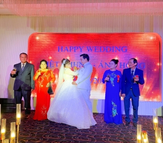 THÀNH HÔN VIỆT CHUNG - ÁNH HỒNG Sảnh Tulip 24-12-2023
